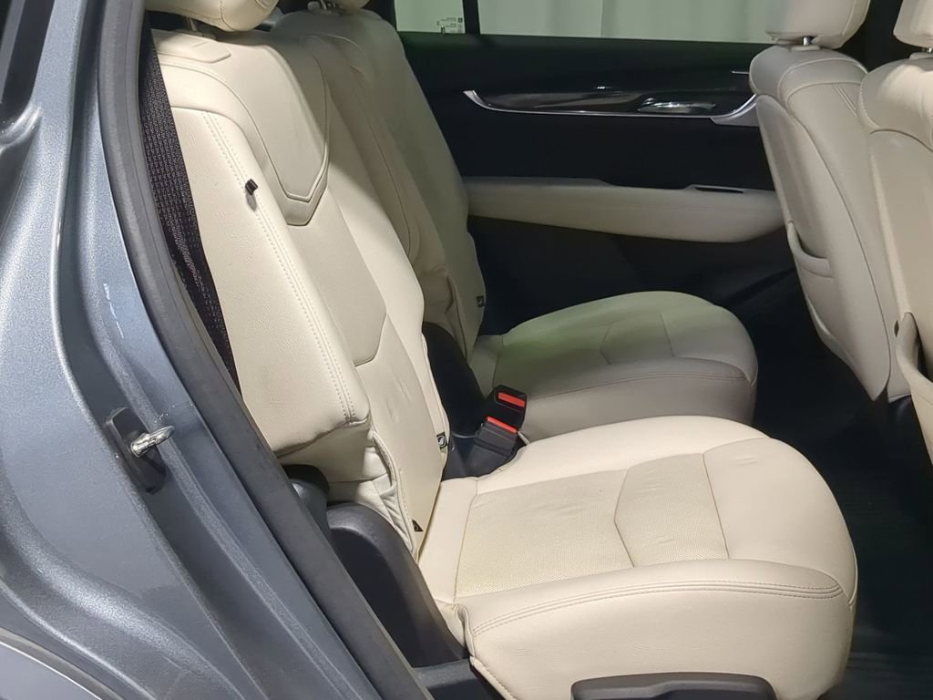 Thumbnail: 2021 Cadillac XT6 - 36