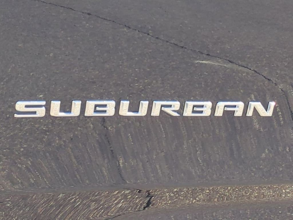 Thumbnail: 2022 Chevrolet Suburban - 14