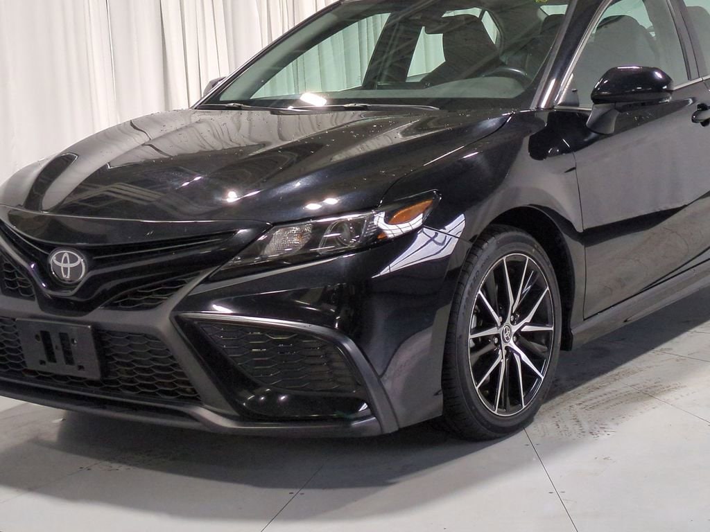 Thumbnail: 2023 Toyota Camry - 11