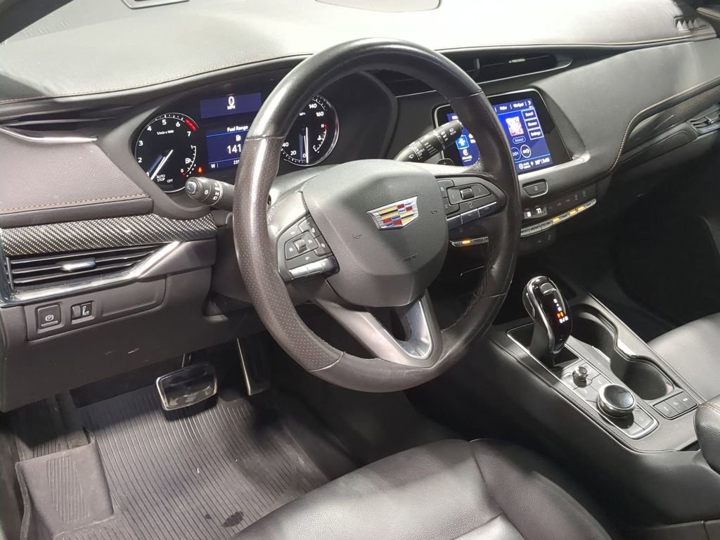 Thumbnail: 2023 Cadillac XT4 - 12