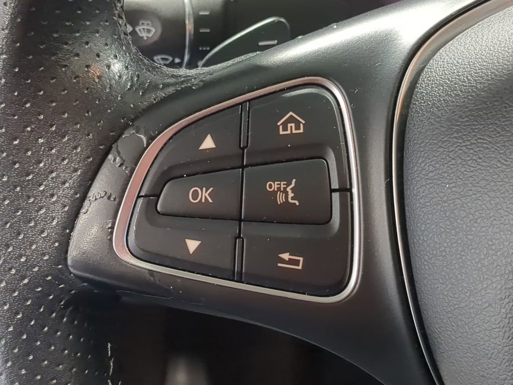 Thumbnail: 2017 Mercedes-Benz C-Class - 28