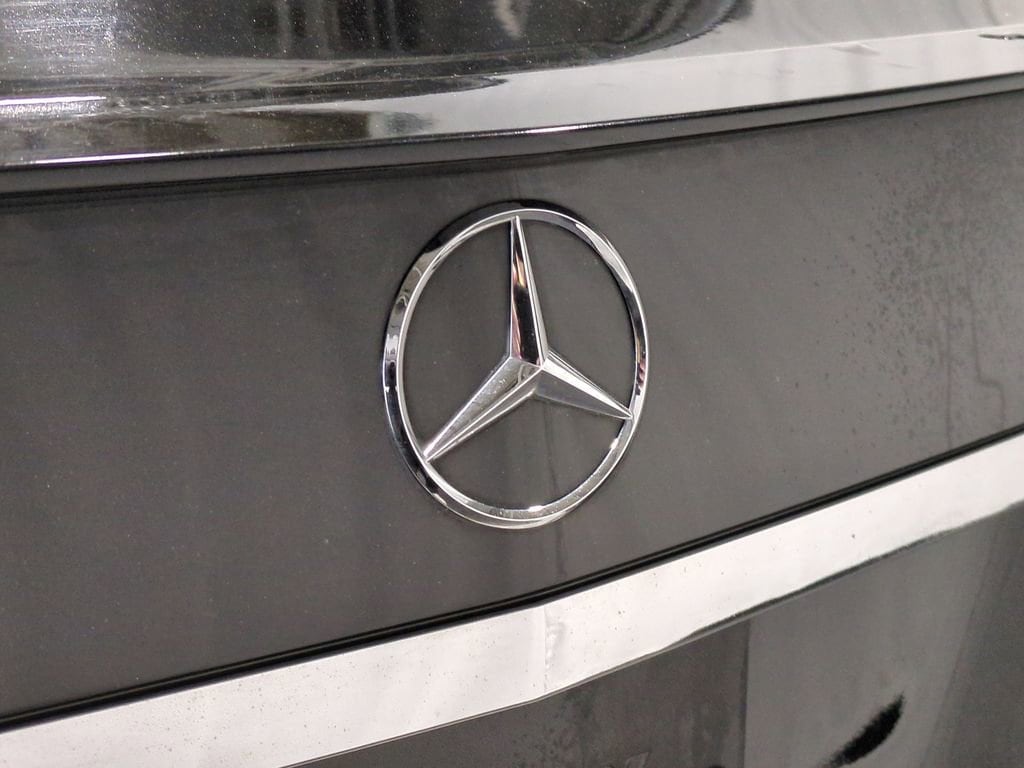 Thumbnail: 2016 Mercedes-Benz E-Class - 12