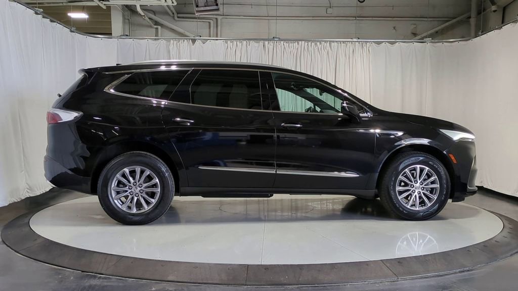 Thumbnail: 2023 Buick Enclave - 11