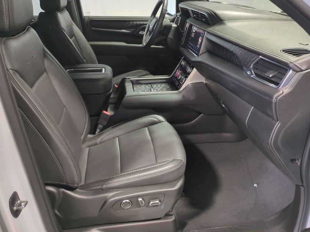 Thumbnail: 2023 GMC Yukon XL - 27