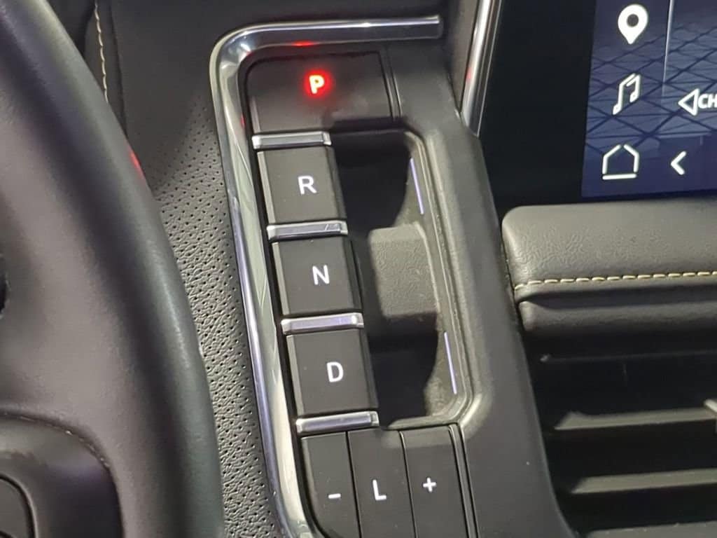 Thumbnail: 2023 GMC Yukon XL - 31