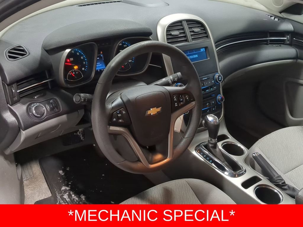 Thumbnail: 2014 Chevrolet Malibu - 10