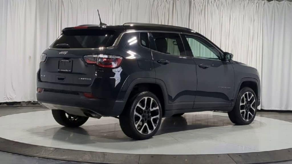 Thumbnail: 2018 Jeep Compass - 10