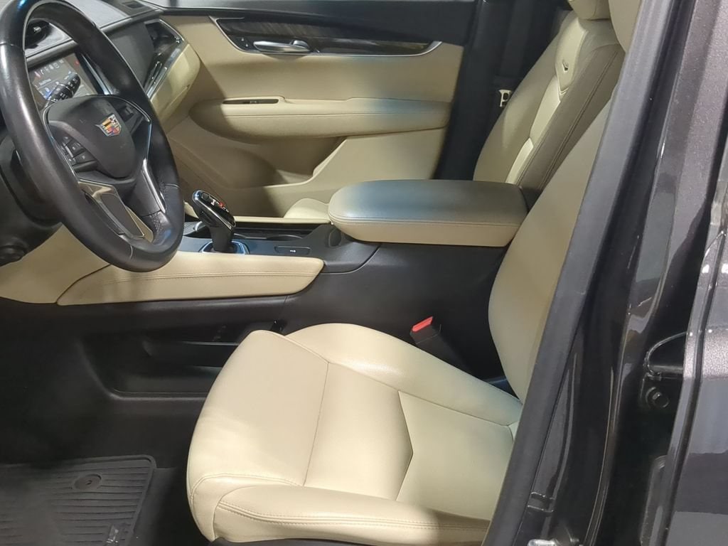 Thumbnail: 2018 Cadillac XT5 - 19