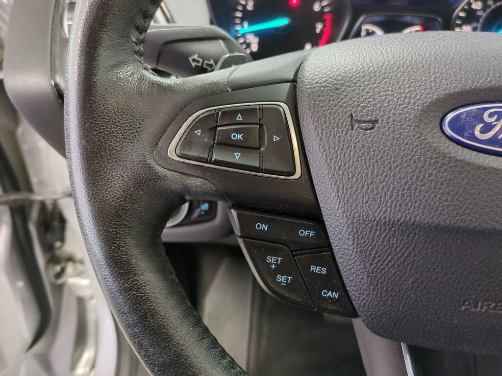 2017 Ford Escape Titanium 21