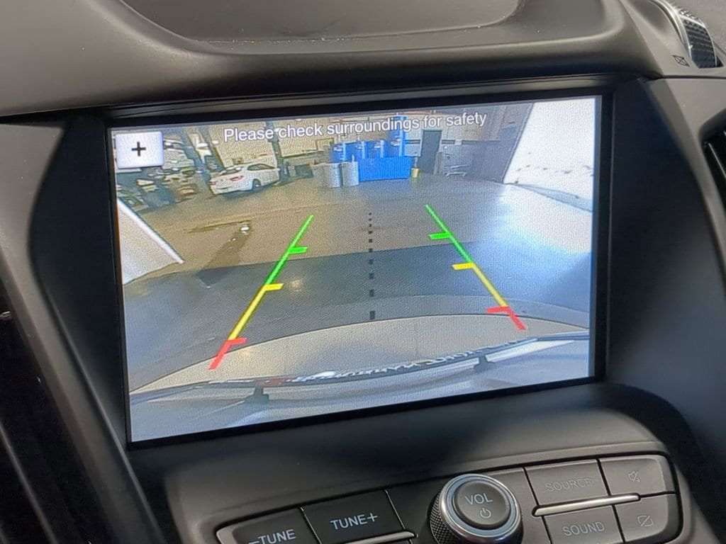Thumbnail: 2019 Ford Escape - 32