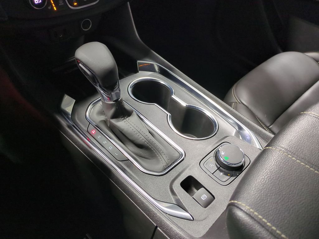 Thumbnail: 2023 Chevrolet Traverse - 32