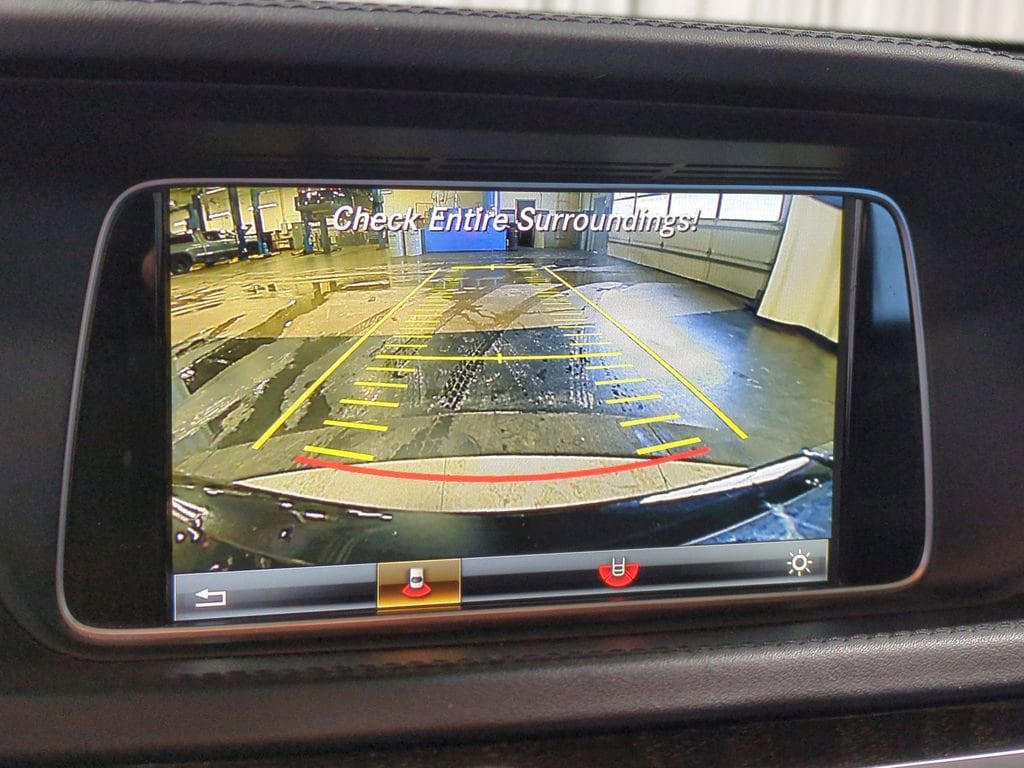 Thumbnail: 2016 Mercedes-Benz E-Class - 29