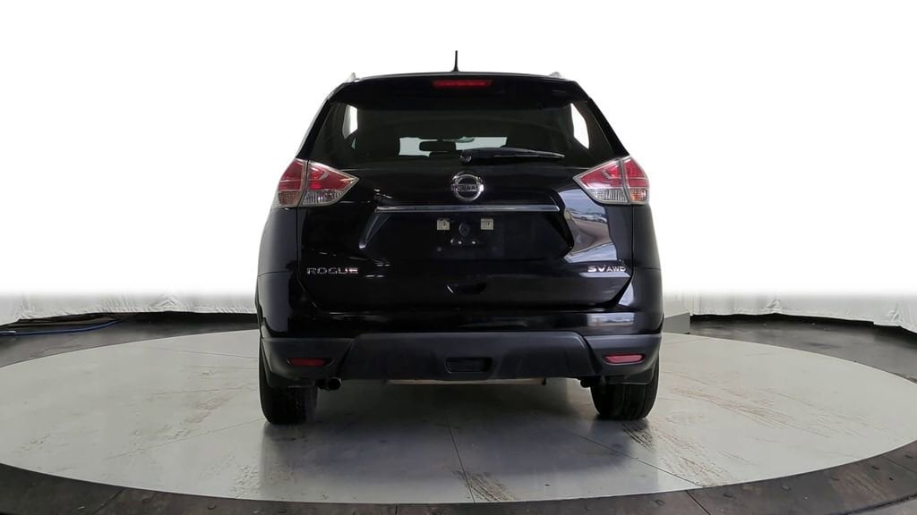 Thumbnail: 2015 Nissan Rogue - 9