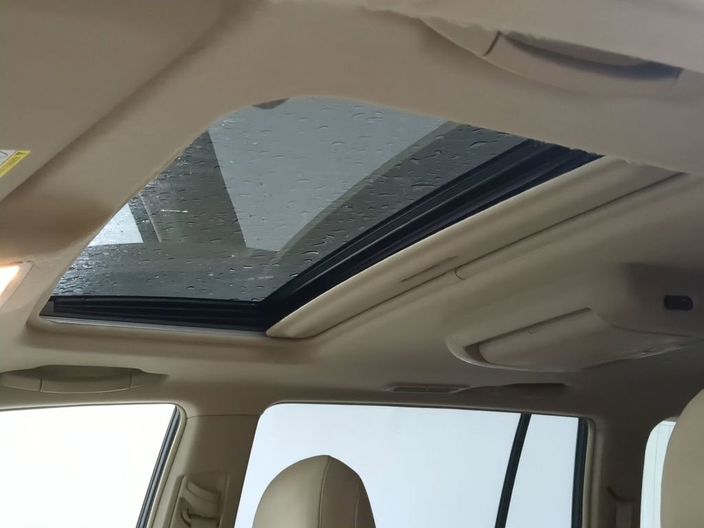 Thumbnail: 2010 Toyota Highlander - 30