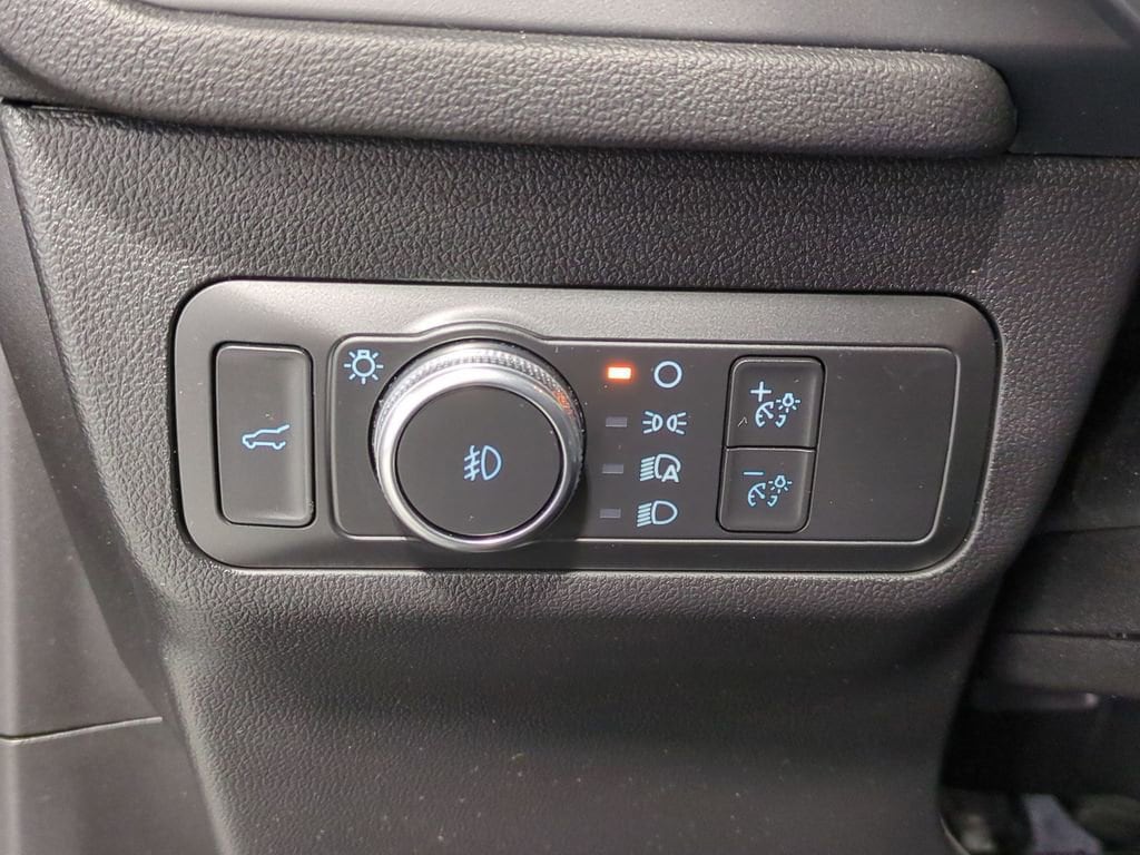 Thumbnail: 2022 Ford Escape - 31