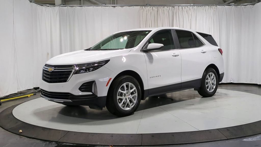 Thumbnail: 2023 Chevrolet Equinox - 5