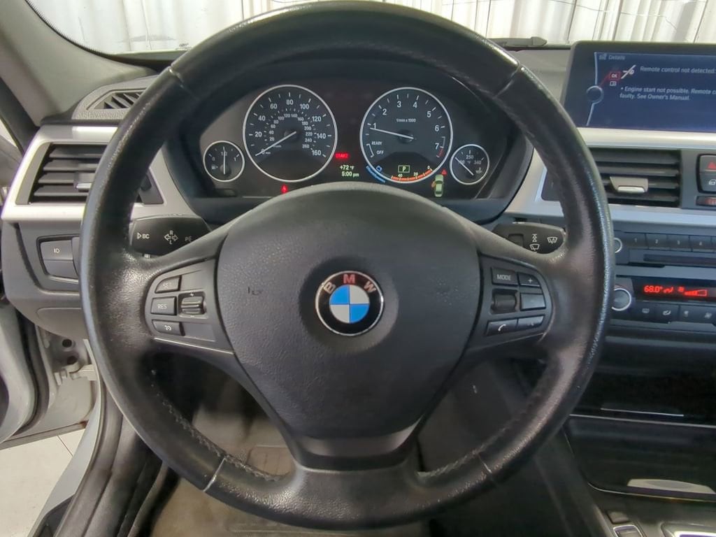 Thumbnail: 2013 BMW 3 Series - 29