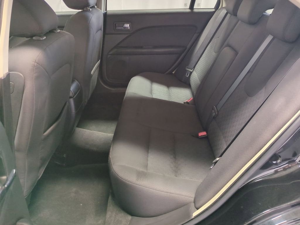 2010 Ford Fusion SE 20