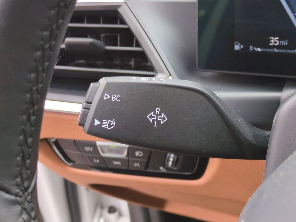 Thumbnail: 2024 BMW 3 Series - 31