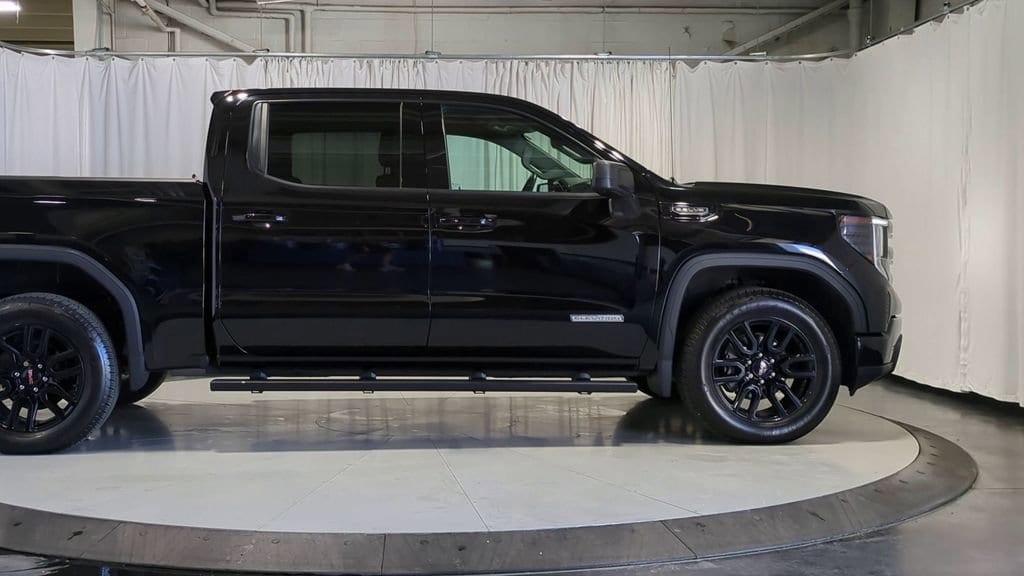 Thumbnail: 2022 GMC Sierra 1500 - 11