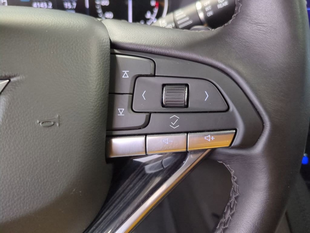 Thumbnail: 2025 Cadillac XT6 - 25
