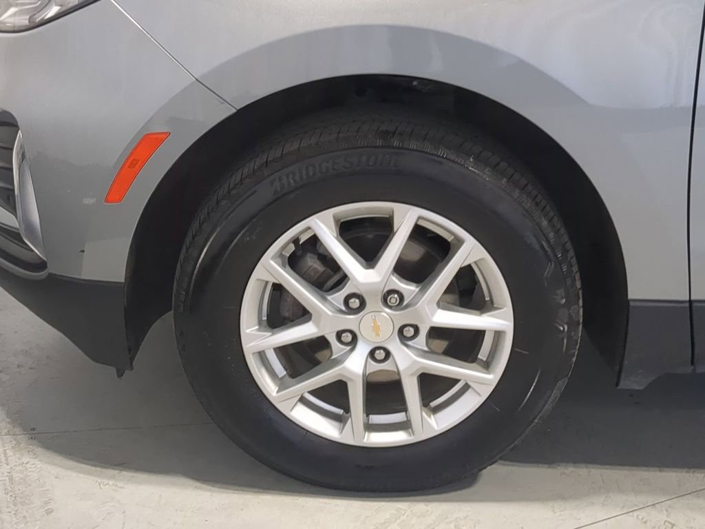 Thumbnail: 2023 Chevrolet Equinox - 16