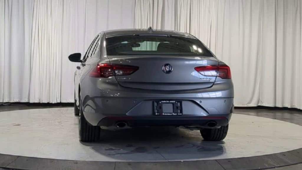 Thumbnail: 2018 Buick Regal - 9