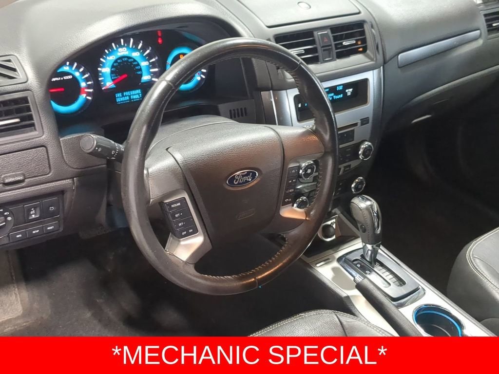 Thumbnail: 2010 Ford Fusion - 10