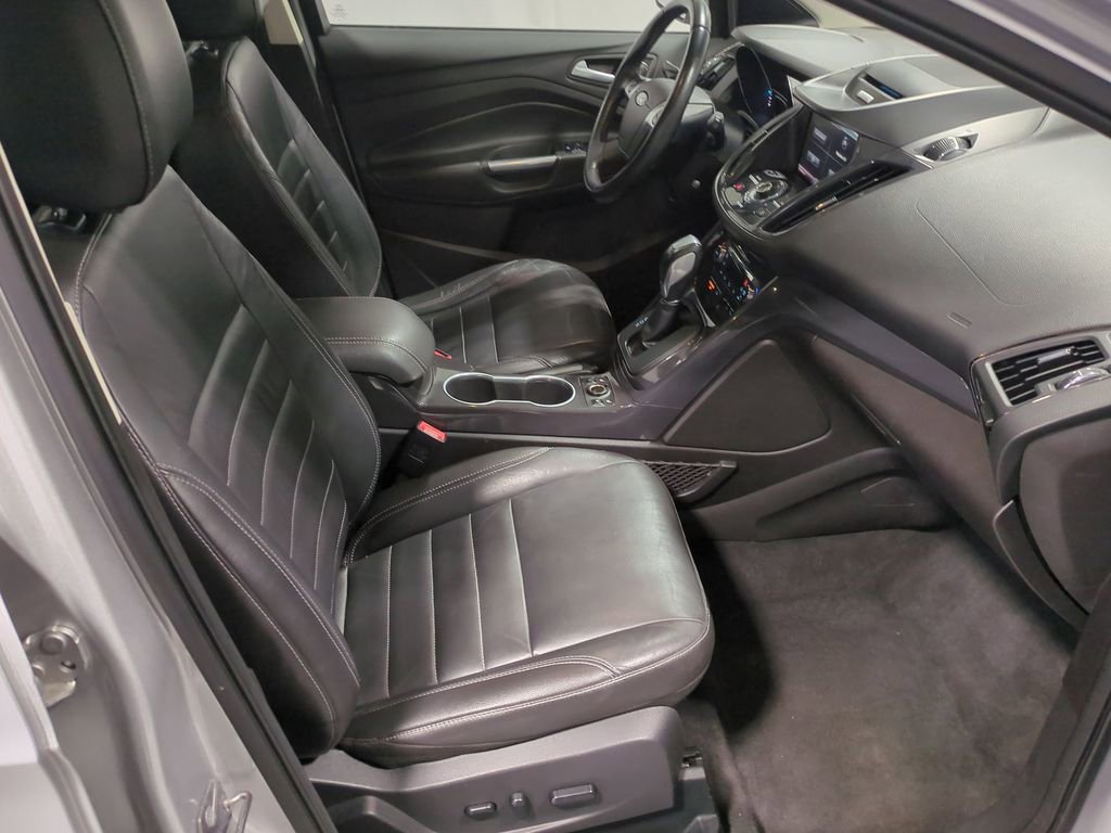 Thumbnail: 2015 Ford Escape - 27