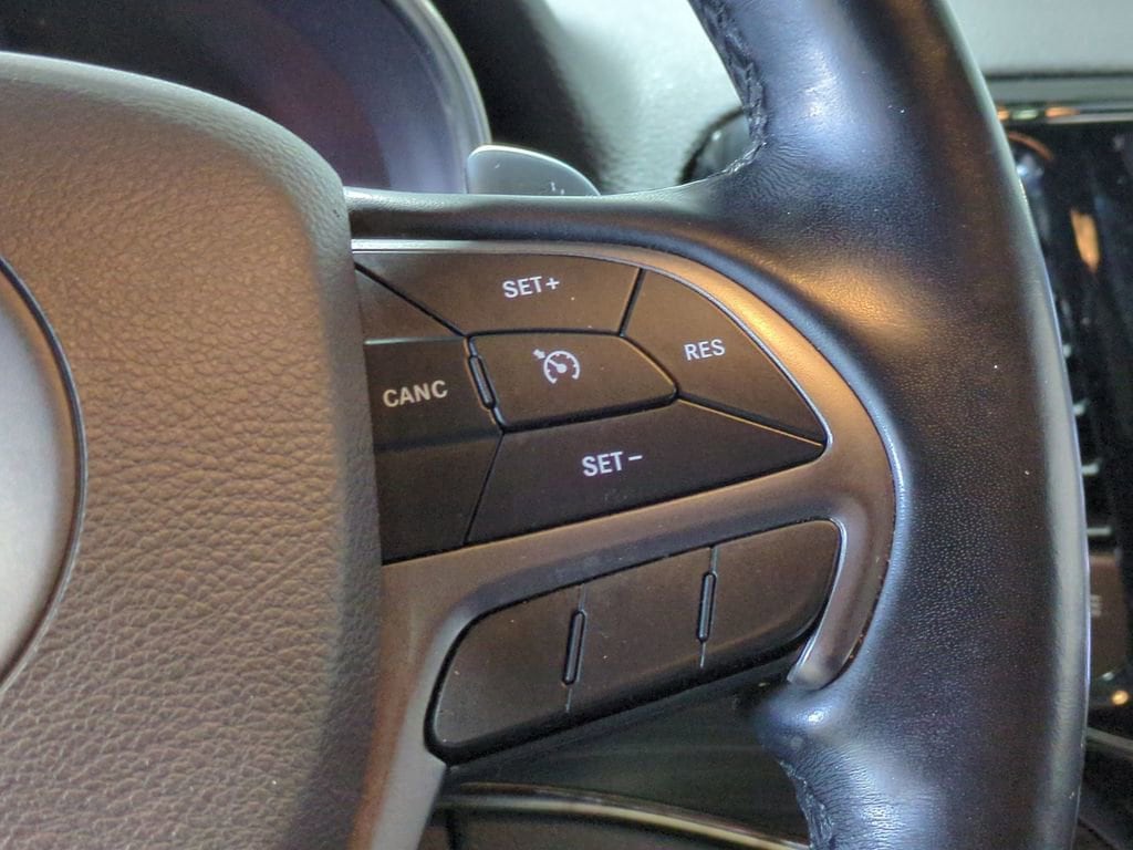 Thumbnail: 2020 Jeep Grand Cherokee - 34