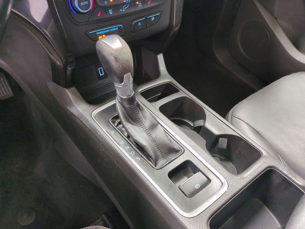 2017 Ford Escape Titanium 27