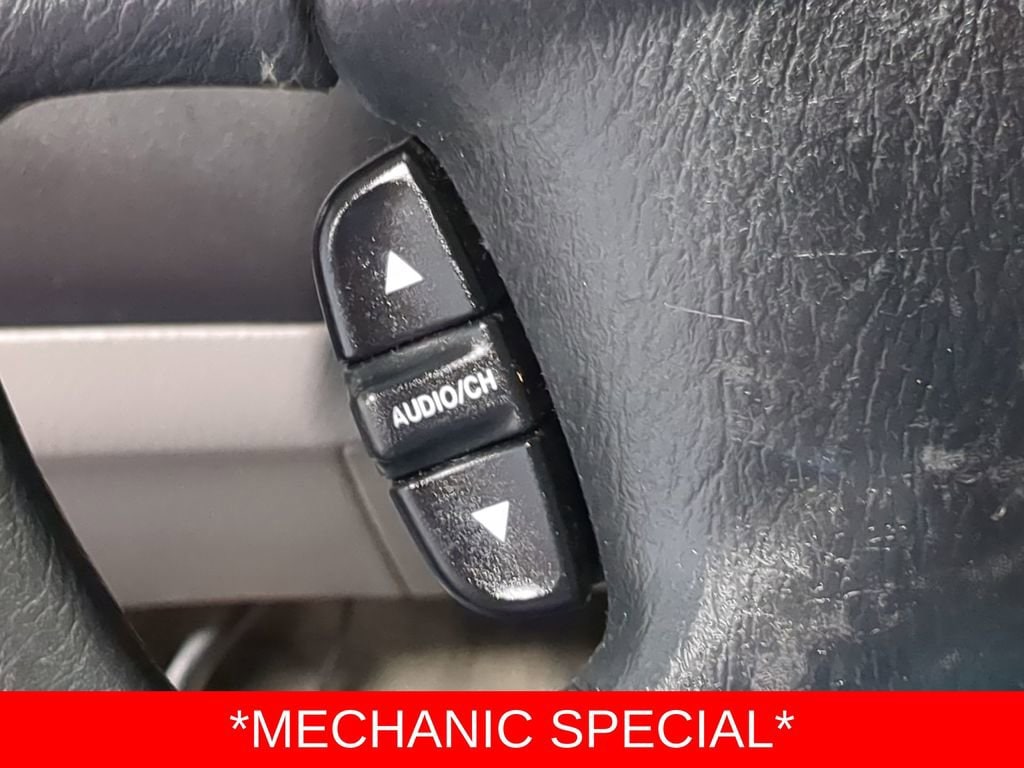 Thumbnail: 2004 Honda Odyssey - 23