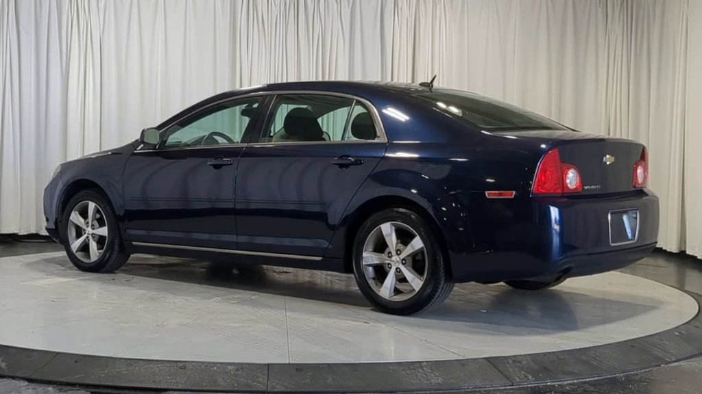 Thumbnail: 2011 Chevrolet Malibu - 8