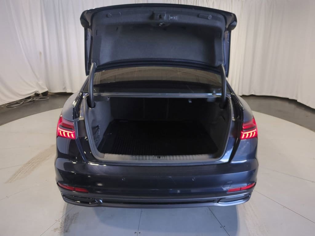 Thumbnail: 2021 Audi A6 - 42