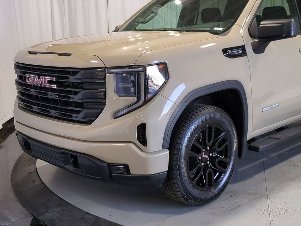 Thumbnail: 2022 GMC Sierra 1500 - 14