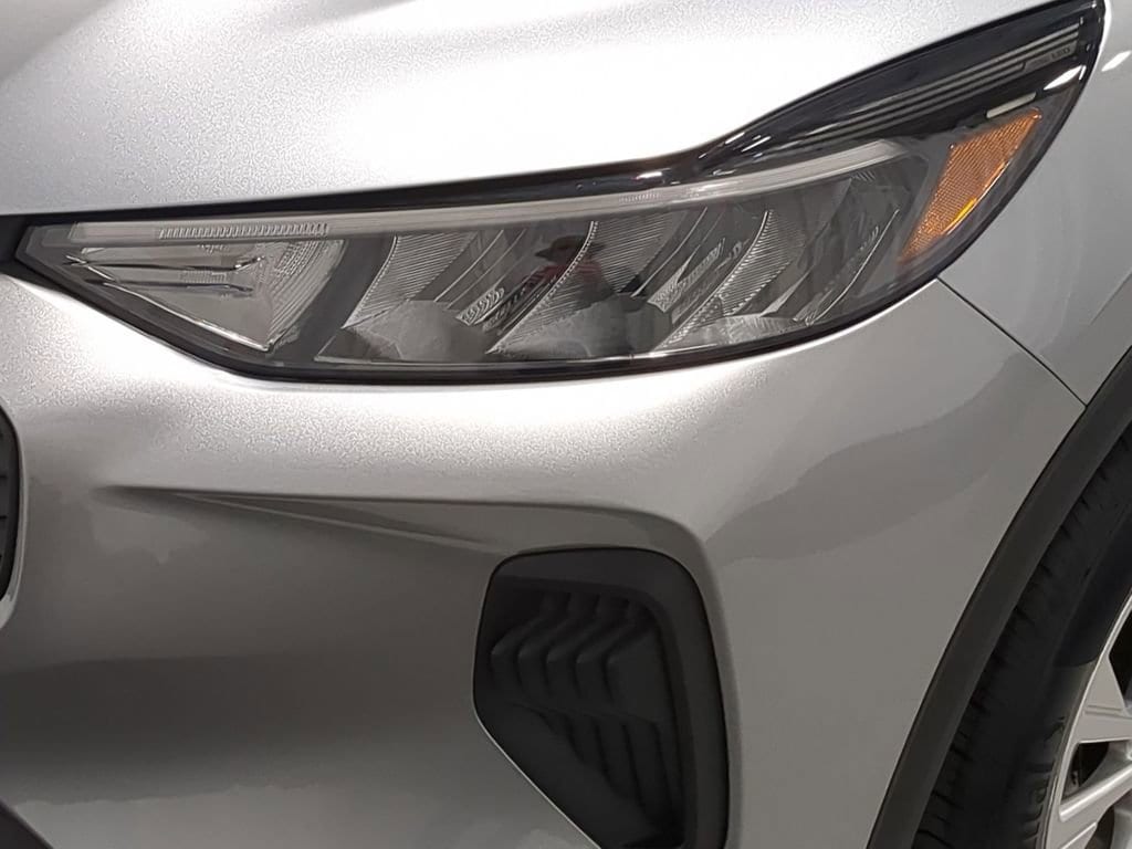 Thumbnail: 2023 Ford Escape - 13