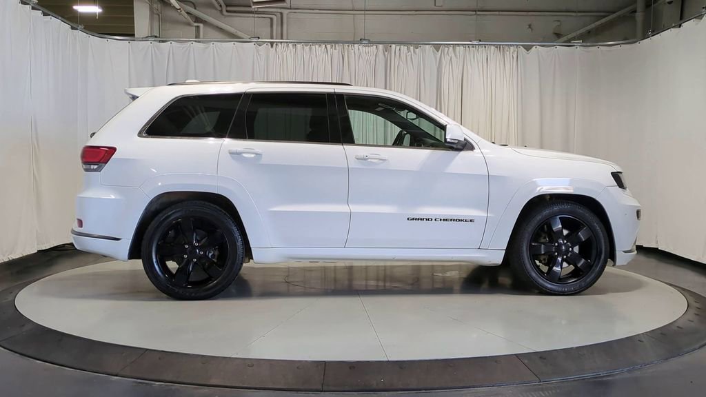 Thumbnail: 2015 Jeep Grand Cherokee - 11