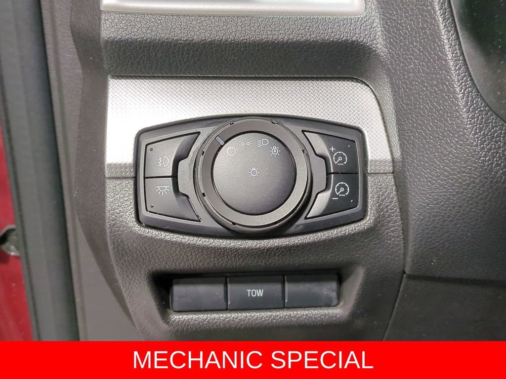 Thumbnail: 2013 Ford Explorer - 27