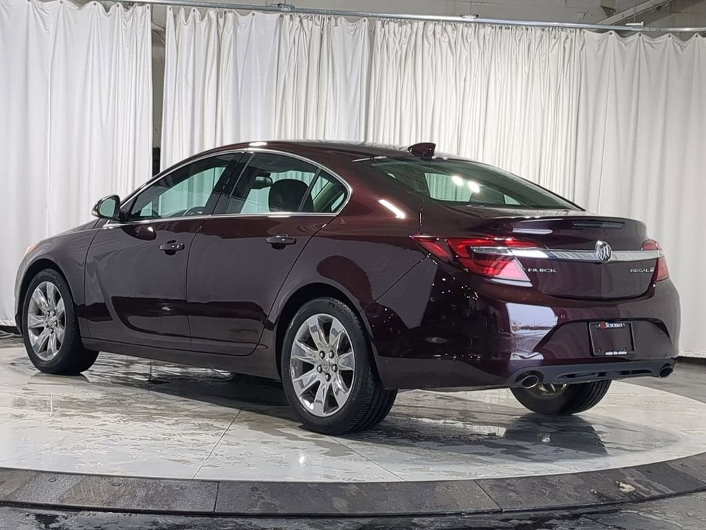 Thumbnail: 2017 Buick Regal - 15