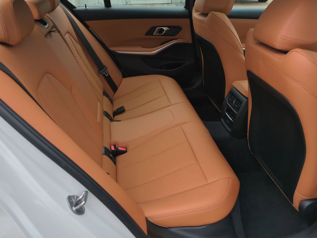 Thumbnail: 2024 BMW 3 Series - 23