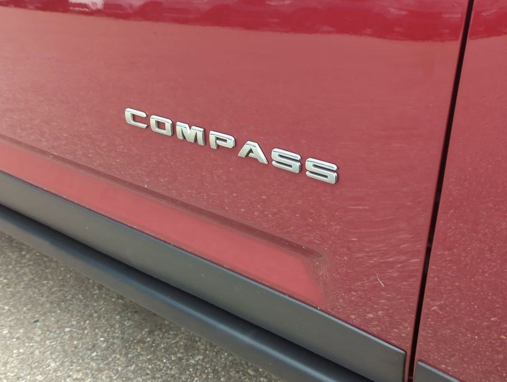 Thumbnail: 2017 Jeep Compass - 15