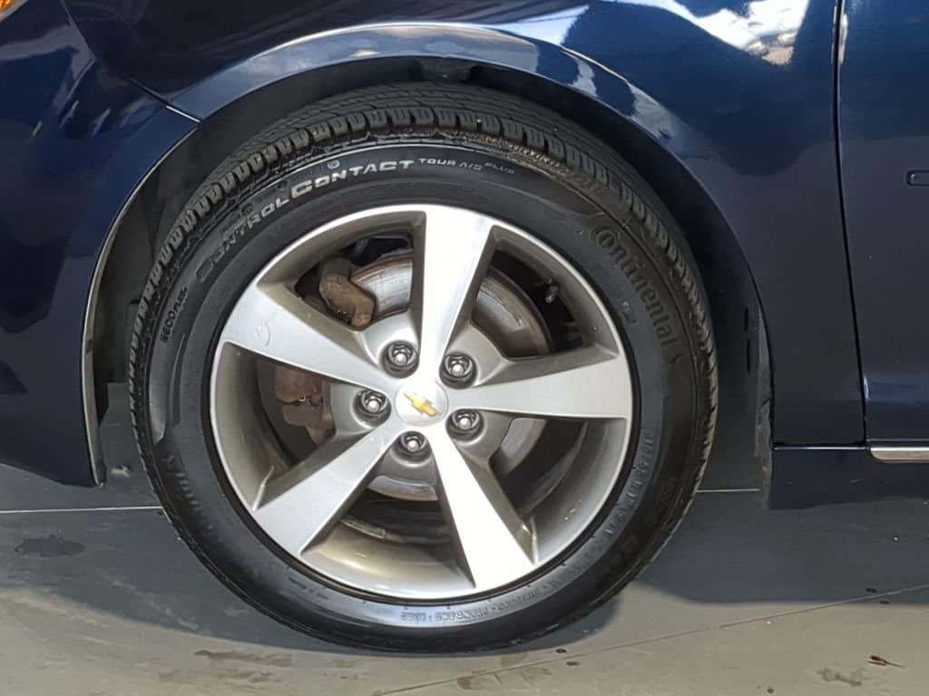 Thumbnail: 2011 Chevrolet Malibu - 17