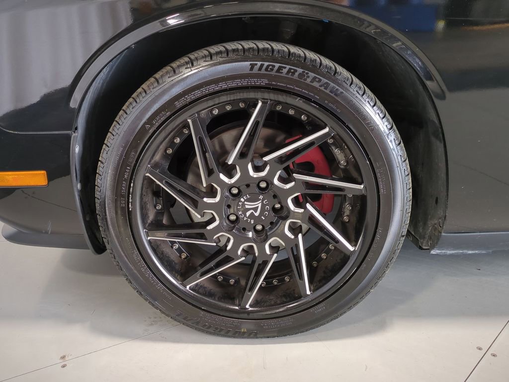 Thumbnail: 2014 Dodge Challenger - 15