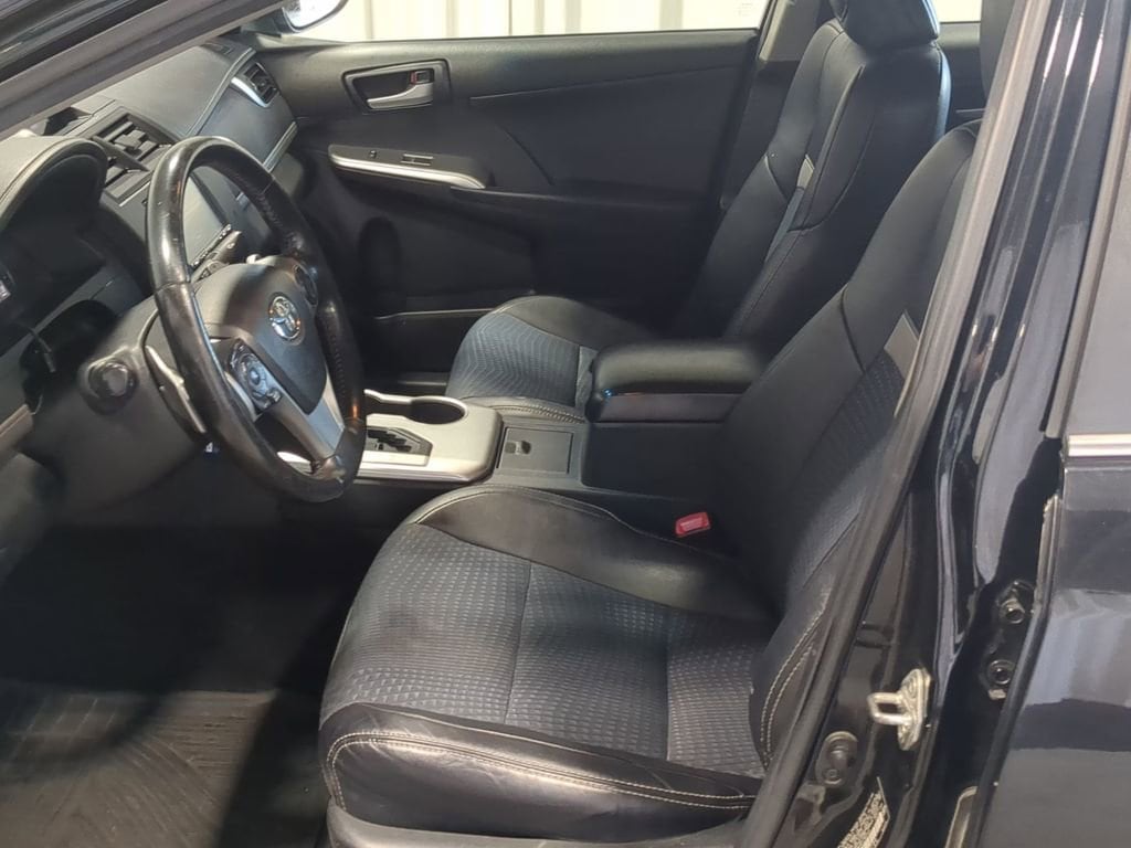 Thumbnail: 2014 Toyota Camry - 20