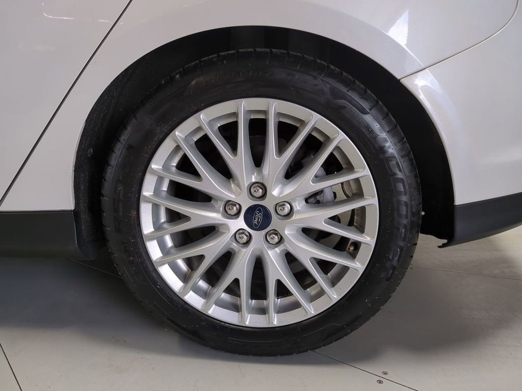 2014 Ford Focus Titanium 13