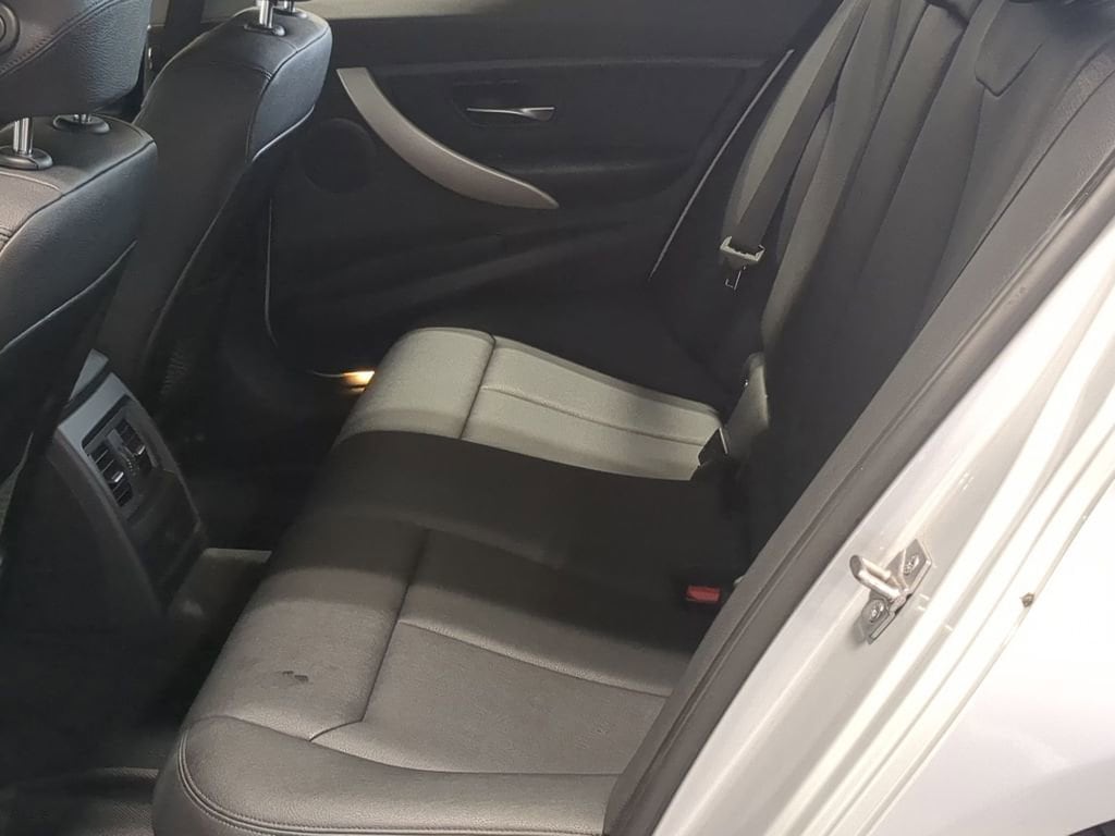 Thumbnail: 2013 BMW 3 Series - 24