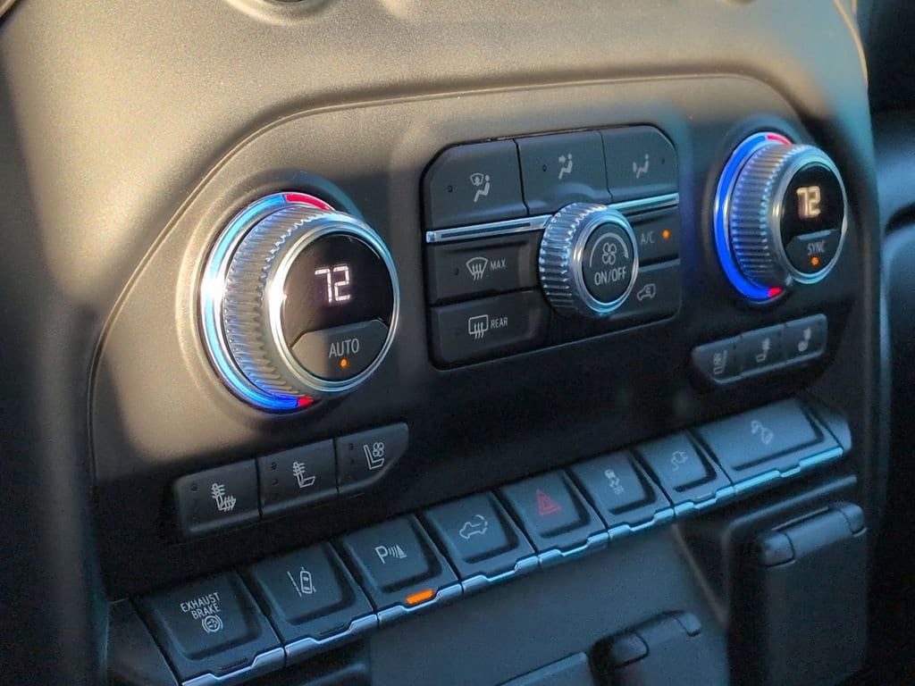 Thumbnail: 2020 GMC Sierra 2500 - 43