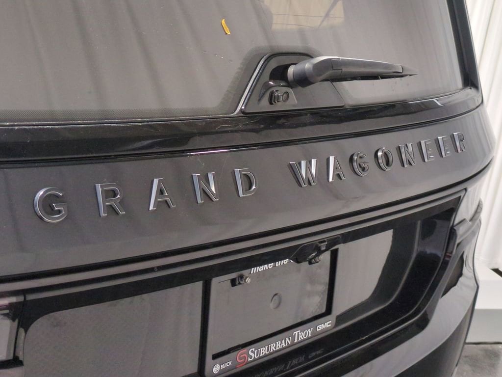 Thumbnail: 2023 Jeep Grand Wagoneer - 15