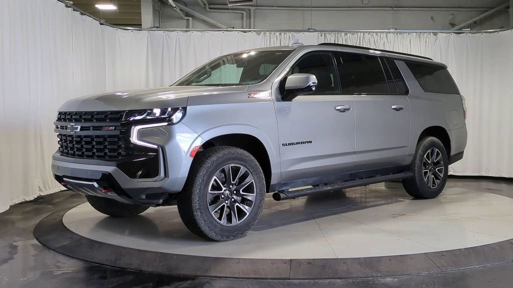 2023 Chevrolet Suburban Z71 photo 4