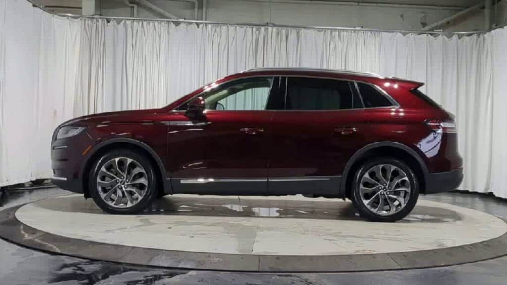 Thumbnail: 2023 Lincoln Nautilus - 5